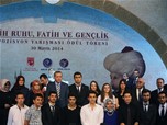 Bakan Çağatay Kılıç, Birlik Vakfı ve Milli Türk Talebe Birliği'nce ortaklaşa düzenlenen Fetih Ruhu, Fatih ve Gençlik konulu kompozisyon yarışmasının ödül törenine katıldı.
