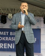 Sayın Cumhurbaşkanı adayı Başbakan Recep Tayyip Erdoğan ve Bakan Çağatay Kılıç, Samsun'un Canik ve Tekkeköy ilçelerinde miting düzenledi. 