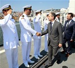 Gençlik ve Spor Bakanı Akif Çağatay Kılıç, Sahil Güvenlik Karadeniz Bölge Komutanlığı'nda düzenlenen bayramlaşma törenine katıldı.