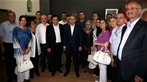 Gençlik ve Spor Bakanı Akif Çağatay Kılıç, Isparta'da vatandaşlarla sohbet etti ve hatıra fotoğrafı çektirdi.