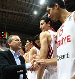 Gençlik ve Spor Bakanı Akif Çağatay Kılıç, Konya'da düzenlenen Genç Erkekler Avrupa Basketbol Şampiyonası final karşılaşmasında Türkiye - Sırbistan basketbol maçını izledi.