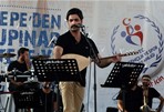 Gençlik ve Spor Bakanı Akif Çağatay Kılıç, Kütahya Dumlupınar Zafertepe Tören Alanı'nda düzenlenen 30 Ağustos Zafer Bayramı kutlama programına katıldı. Sanatçı Uğur Işılak bir konser verdi.