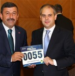 Gençlik ve Spor Bakanı Akif Çağatay Kılıç, Kocaeli Stadyumu Temel Atma Töreni'ne katıldı.