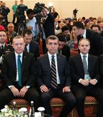 Sayın Cumhurbaşkanı Recep Tayyip Erdoğan ve Gençlik ve Spor Bakanı Akif Çağatay Kılıç, İstanbul'da düzenlenen Uluslararası Uyuşturucu Politikaları ve Halk Sağlığı Sempozyumu'na katıldı.