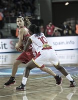 Gençlik ve Spor Bakanı Akif Çağatay Kılıç, 2014 Fiba Kadınlar Dünya Basketbol Şampiyonası'nda Ankara Arena Spor Salonu'nda oynanan Türkiye - Mozambik karşılaşmasını izledi.