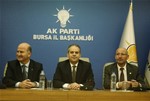 Gençlik ve Spor Bakanı Akif Çağatay Kılıç, AK Parti Bursa İl Başkanlığı'nı ziyaret etti.