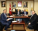 Gençlik ve Spor Bakanı Akif Çağatay Kılıç, Samsun Ak Parti İl Başkanlığı'nda Ladik Belediye Başkanı ve Ak Parti İlçe Başkanlarını kabul etti.