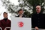 Sayın Başbakanımız Ahmet Davutoğlu ve Gençlik ve Spor Bakanı Akif Çağatay Kılıç, Şanlıurfa Suruç Yatılı İlköğretim Bölge Okulu Kampı'nı ziyaret etti. 