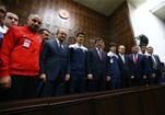 Başbakan Ahmet Davutoğlu, partisinin grup toplantısının ardından Avrupa Kulüplerarası Kros Şampiyonası’nda birinci olan Darıca Belediyesi Spor Kulübü yönetici ve sporcularını kabul etti.