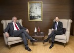 Gençlik ve Spor Bakanı Akif Çağatay Kılıç, Almanya'nın Ankara Büyükelçisi Eberhard Pohl'ü makamında kabul etti.