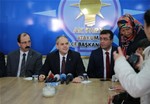 Gençlik ve Spor Bakanı Akif Çağatay Kılıç, Ak Parti Atakum İlçe Başkanlığı'nı ziyaret etti.
