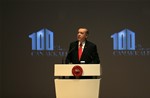 Cumhurbaşkanı Recep Tayyip Erdoğan ile Gençlik ve Spor Bakanı Akif Çağatay Kılıç, İstanbul Kongre Merkezi'nde düzenlenen Çanakkale 100. Yıl Barış Zirvesi'ne katıldı.