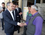 Gençlik ve Spor Bakanı Akif Çağatay Kılıç, Samsun'un Kavak İlçesi'nde esnaf ziyaretinde bulundu.