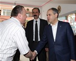 Gençlik ve Spor Bakanı Akif Çağatay Kılıç, Samsun'un Canik İlçesi'nde esnaf ziyaretinde bulundu.