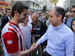 Gençlik ve Spor Bakanı Akif Çağatay Kılıç, Samsun'un Çiftlik Caddesi'nde hemşehrileri ile bir araya geldi.