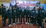 Gençlik ve Spor Bakanı Akif Çağatay Kılıç, Samsun'da düzenlenen Bağımlılıkla Mücadele Kapsamında Antrenörler ile Farkındalık Programı kapanış törenine katıldı.