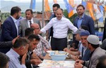 Gençlik ve Spor Bakanı Akif Çağatay Kılıç, Samsun'un Vezirköprü İlçesi Arıca Mahallesi'nde düzenlenen Rahmet Duası programına katıldı.