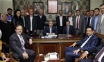 Gençlik ve Spor Bakanı Akif Çağatay Kılıç, Ak Parti Bafra İlçe Başkanlığı'nı ziyaret etti.