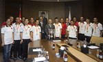 Gençlik ve Spor Akif Çağatay Kılıç, İngiltere’de düzenlenen Avrupa Şampiyonası’nda birinci olan Görme Engelliler A Milli Futbol Takımı’nı makamında kabul etti.