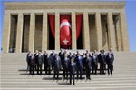 Başbakan Ahmet Davutoğlu ile Bakanlar Kurulu Anıtkabir Ziyareti gerçekleştirdi.