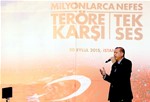 Gençlik ve Spor Bakanı Akif Çağatay Kılıç, Yenikapı Miting Alanı'nda düzenlenen 'Milyonlarca Nefes Teröre Karşı Tek Ses' Mitingi'ne katıldı.