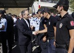 Gençlik ve Spor Bakanı Akif Çağatay Kılıç, Samsun İl Emniyet Müdürlüğü'nü ziyaret etti.