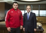 Gençlik ve Spor Bakanı Akif Çağatay Kılıç, milli güreşçiler Rıza Kayaalp, Taha Akgül ve Selçuk Çebi'yi kabul etti.