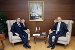 Gençlik ve Spor Bakanı Akif Çağatay Kılıç, İstanbul Beyoğlu Belediye Başkanı Ahmet Misbah Demircan'ı makamında kabul etti.