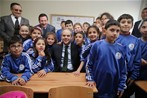 Gençlik ve Spor Bakanı Akif Çağatay Kılıç, dedesi merhum İlyas Kılıç’ın adının verildiği İlkokulun açılışını gerçekleştirdi.