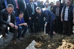 Tekkeköy Belediye Başkanı Hasan Togar'ın vefat eden Babası Hasan Togar, Samsun’da toprağa verildi. Gençlik ve Spor Bakanı Akif Çağatay Kılıç, cenaze töreninde Hasan Togar’a taziyede bulundu.