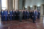 Gençlik ve Spor Bakanı Akif Çağatay Kılıç’ın başkanlığında, Bakanlık çalışanları ile 81 ilden ve KKTC’den gelen temsilci gençler Anıtkabir’i ziyaret etti.