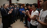 Gençlik ve Spor Bakanı Akif Çağatay Kılıç, Bursa Osmangazi Gençlik Merkezi'ni ziyaret etti.