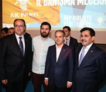 Gençlik ve Spor Bakanı Akif Çağatay Kılıç, AK Parti Eskişehir İl Başkanlığı'nı ziyaret etti.