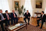 Gençlik ve Spor Akif Çağatay Kılıç, İsviçre'deki temasları çerçevesinde Sivil Toplum Temsilcileri ile bir araya geldi.