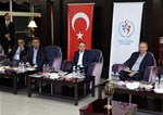 Gençlik ve Spor Bakanı Akif Çağatay Kılıç,  Antalya'da düzenlenecek Federasyonlar Boyutuyla Türk Sporunun Geleceği Çalıştayı öncesinde gazetecilerle bir araya geldi.