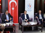 Gençlik ve Spor Bakanı Akif Çağatay Kılıç,  Antalya'da düzenlenecek Federasyonlar Boyutuyla Türk Sporunun Geleceği Çalıştayı öncesinde gazetecilerle bir araya geldi.