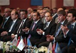 Gençlik ve Spor Bakanı Akif Çağatay Kılıç, Antalya'da düzenlenen Federasyonlar Boyutuyla Türk Sporunun Geleceği Çalıştayı açılış törenine katıldı.