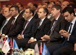 Gençlik ve Spor Bakanı Akif Çağatay Kılıç, Antalya'da düzenlenen Federasyonlar Boyutuyla Türk Sporunun Geleceği Çalıştayı açılış törenine katıldı.