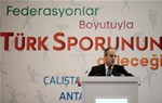 Gençlik ve Spor Bakanı Akif Çağatay Kılıç, Antalya'da düzenlenen Federasyonlar Boyutuyla Türk Sporunun Geleceği Çalıştayı açılış törenine katıldı.