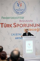 Gençlik ve Spor Bakanı Akif Çağatay Kılıç, Antalya'da düzenlenen Federasyonlar Boyutuyla Türk Sporunun Geleceği Çalıştayı açılış törenine katıldı.