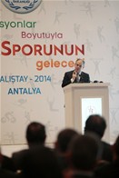 Gençlik ve Spor Bakanı Akif Çağatay Kılıç, Antalya'da düzenlenen Federasyonlar Boyutuyla Türk Sporunun Geleceği Çalıştayı açılış törenine katıldı.