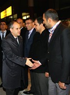 Gençlik ve Spor Bakanı Akif Çağatay Kılıç, çeşitli ziyaret ve incelemelerde bulunmak için geldiği Gaziantep'te vatandaşlar tarafından karşıladı.