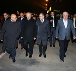 Gençlik ve Spor Bakanı Akif Çağatay Kılıç, çeşitli ziyaret ve incelemelerde bulunmak için geldiği Gaziantep'te vatandaşlar tarafından karşıladı.