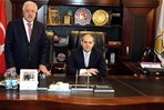 Gençlik ve Spor Bakanı Akif Çağatay Kılıç, Gaziantep Ak Parti İl Başkanlığı'nı ziyaret etti.