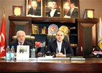 Gençlik ve Spor Bakanı Akif Çağatay Kılıç, Gaziantep Ak Parti İl Başkanlığı'nı ziyaret etti.