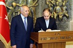 Gençlik ve Spor Bakanı Akif Çağatay Kılıç, Gaziantep Valiliği'ni ziyaret etti.