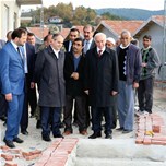 Gençlik ve Spor Bakanı Akif Çağatay Kılıç, Samsun'un Vezirköprü ilçesinin Kızılkese Köyü'nü ziyaret etti.