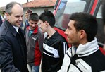 Gençlik ve Spor Bakanı Akif Çağatay Kılıç, Samsun'un Vezirköprü ilçesinin Kızılkese Köyü'nü ziyaret etti.