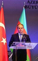 Gençlik ve Spor Bakanı Akif Çağatay Kılıç, İstanbul Çırağan Palace Kempinski Otel'de düzenlenen 2015 Bakü Avrupa Oyunları tanıtım toplantısına katıldı.