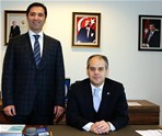 Gençlik ve Spor Bakanı Akif Çağatay Kılıç, Brüksel'deki temasları çerçevesinde AK Parti Brüksel temsilciliğini ziyaret etti.